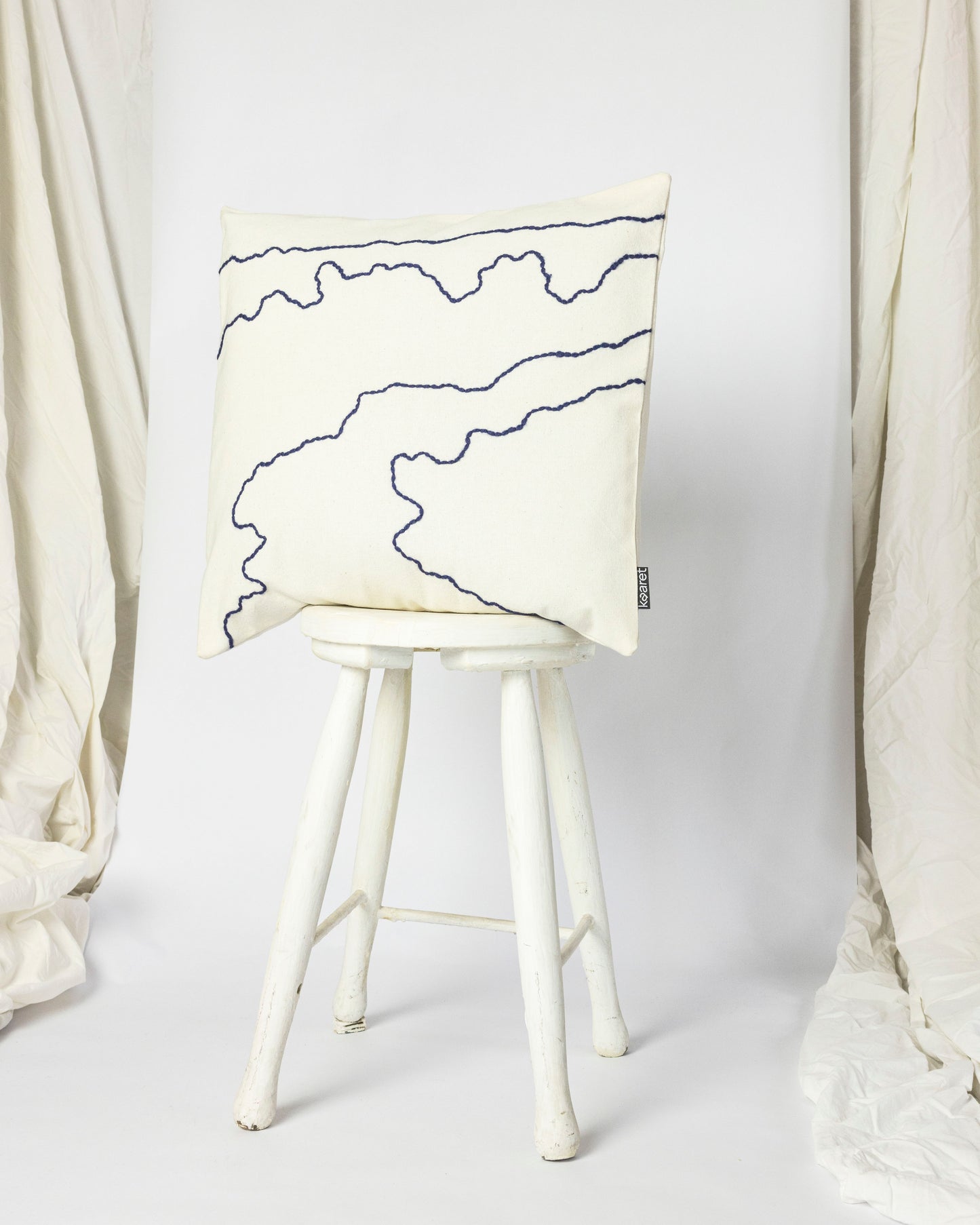 Springs – Hand-embroidered Pillowcase (more colors)