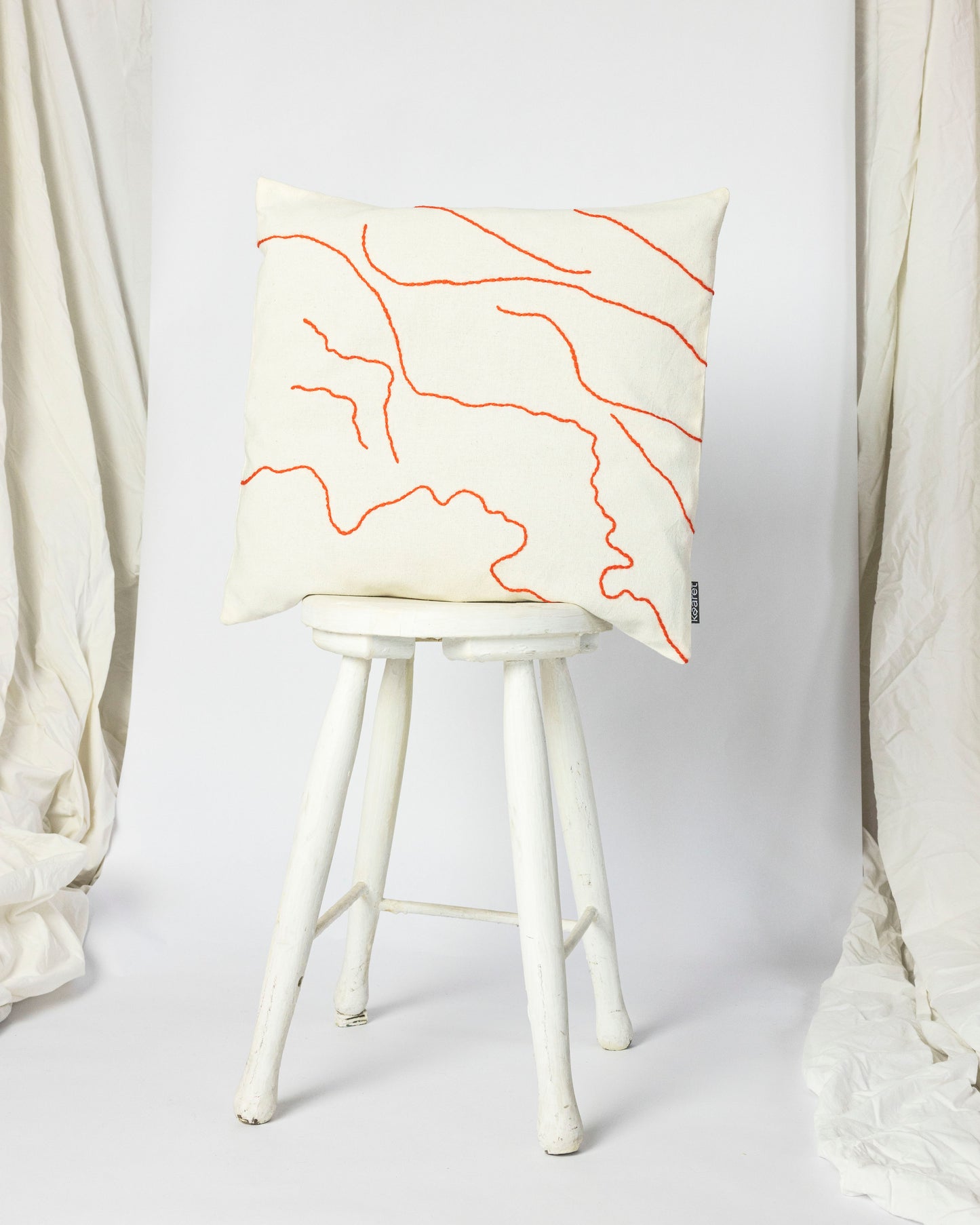 Coast – Hand-embroidered Pillowcase (more colors)