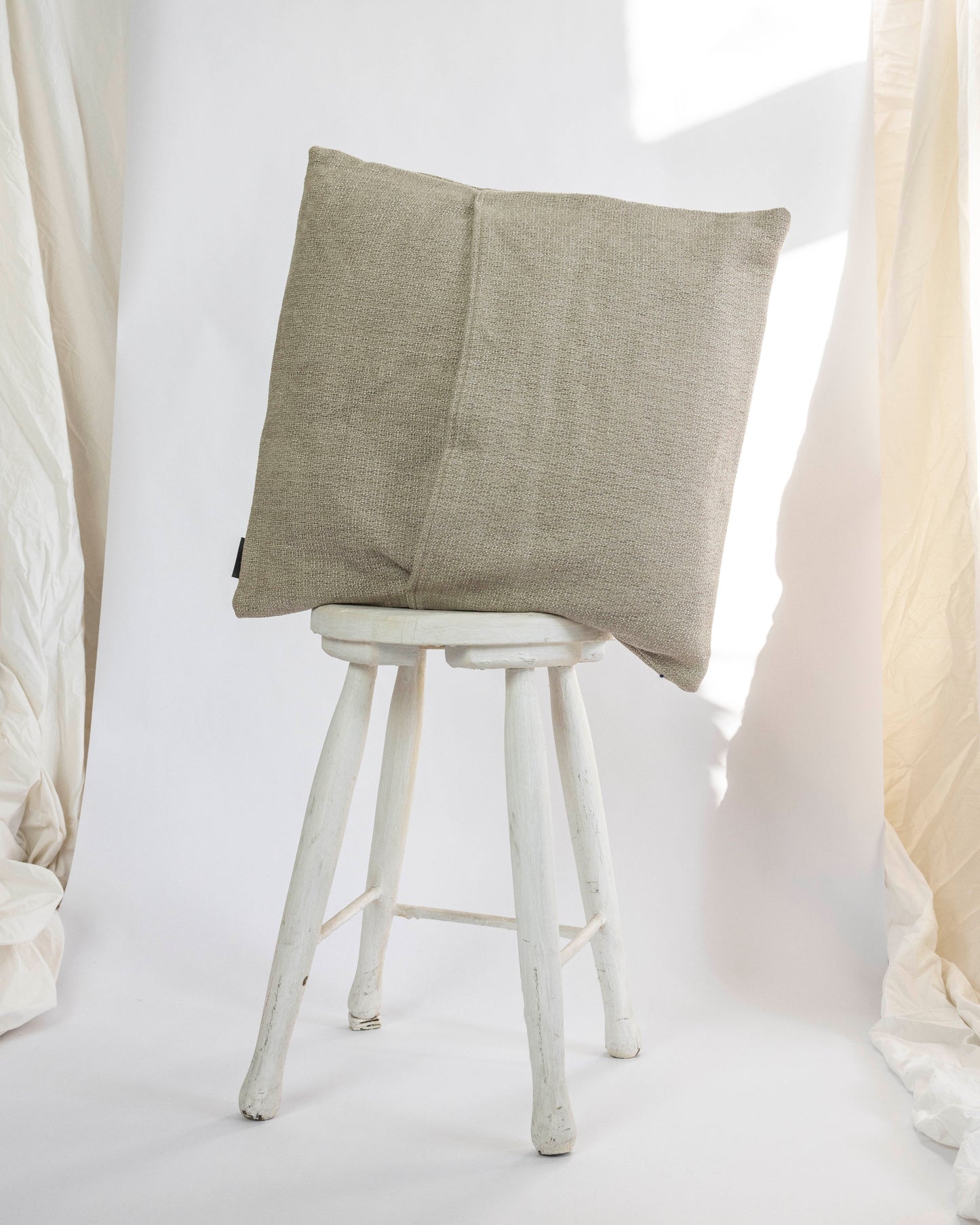 Springs – Hand-embroidered Pillowcase (more colors)