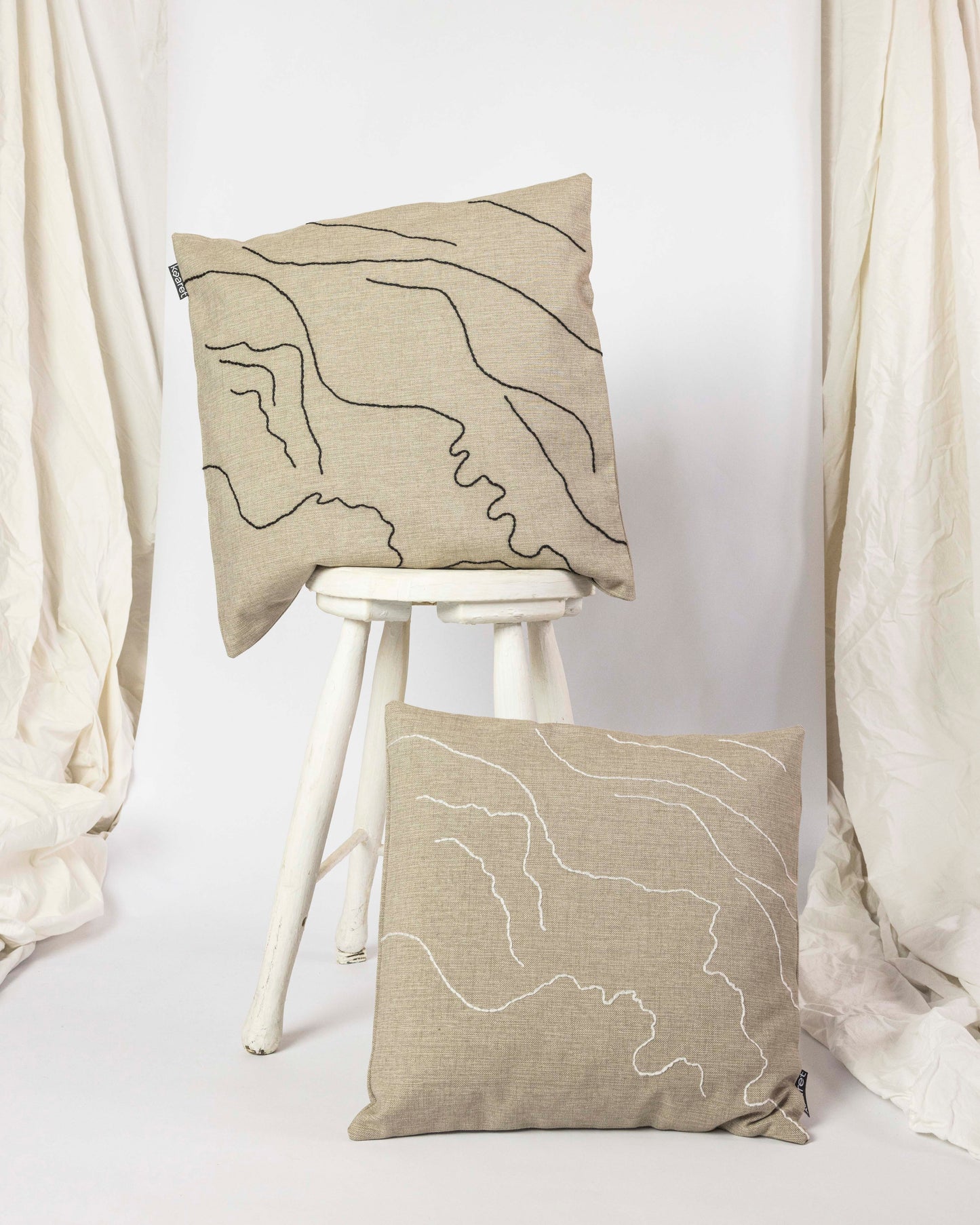 Coast – Hand-embroidered Pillowcase (more colors)