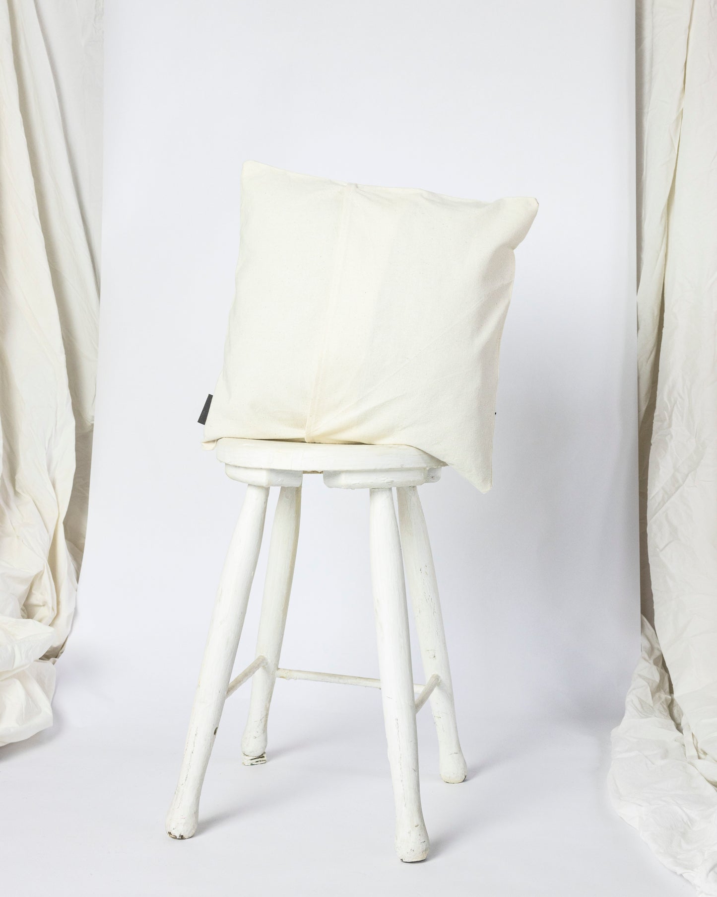 View – Hand-embroidered Pillowcase (more colors)