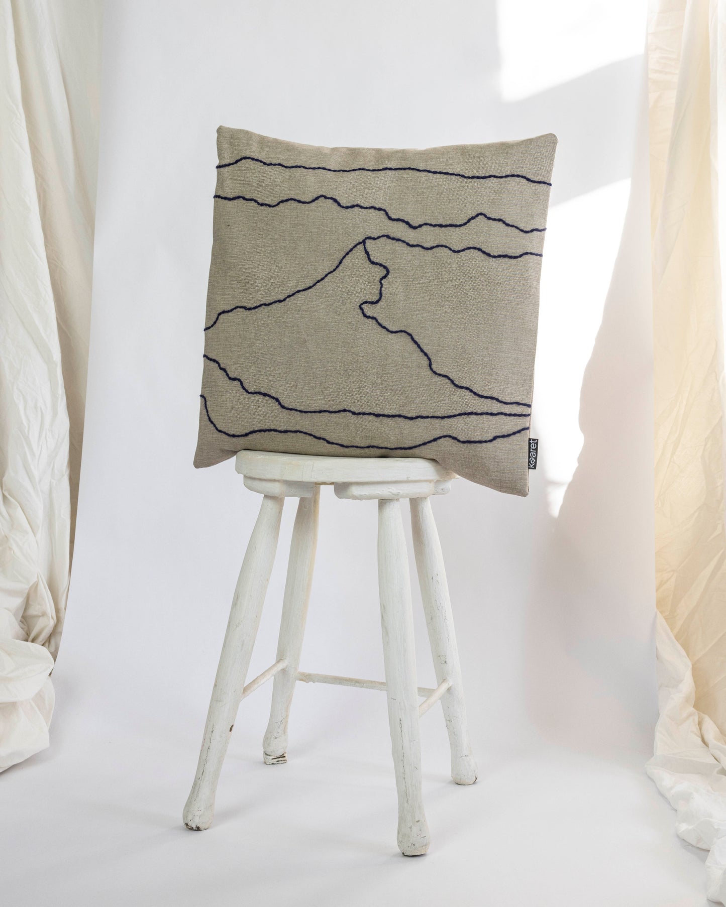 Morning – Hand-embroidered Pillowcase (more colors)
