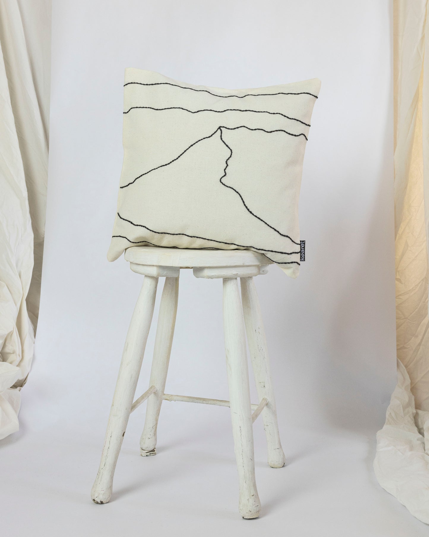 Morning – Hand-embroidered Pillowcase (more colors)