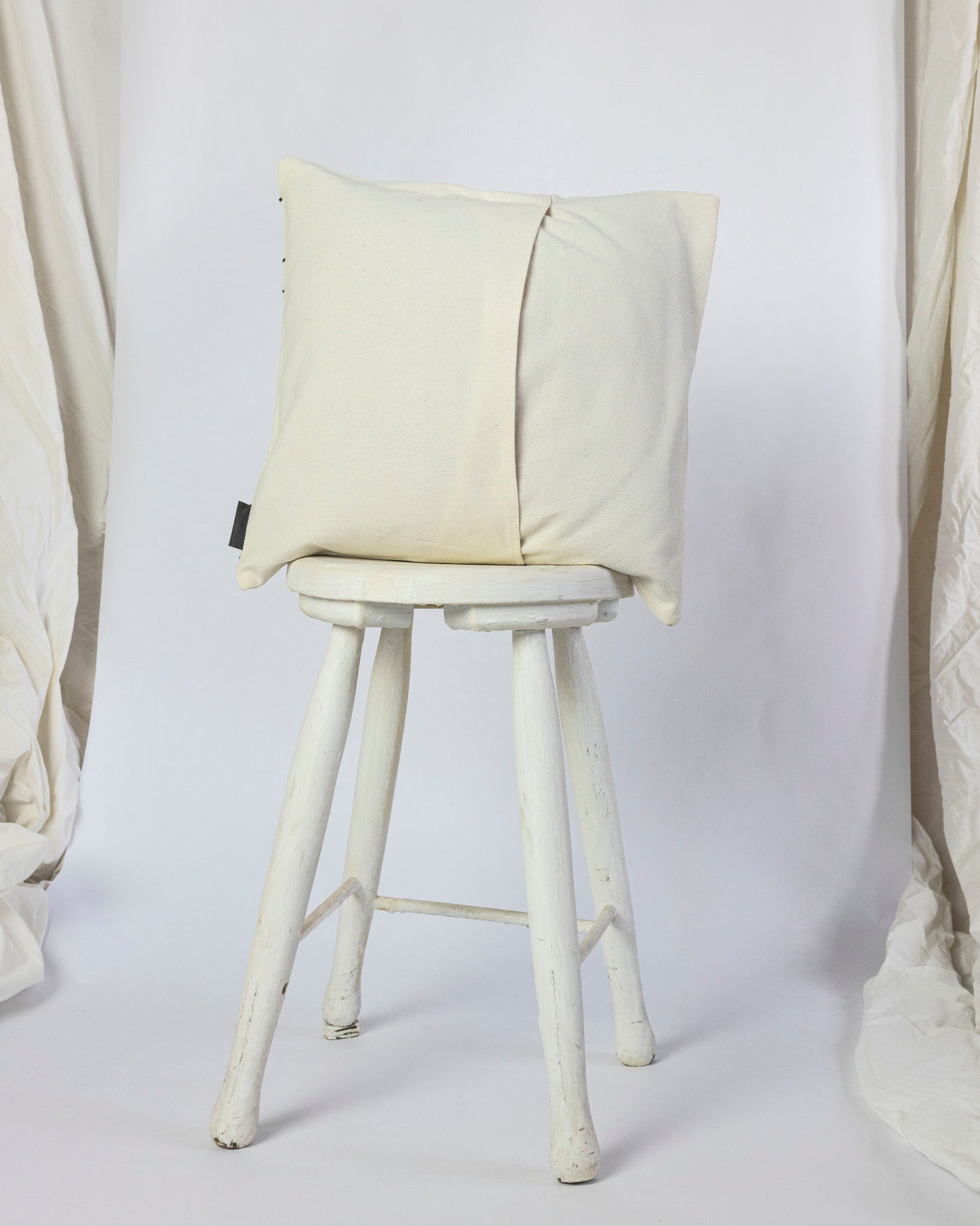 Morning – Hand-embroidered Pillowcase (more colors)